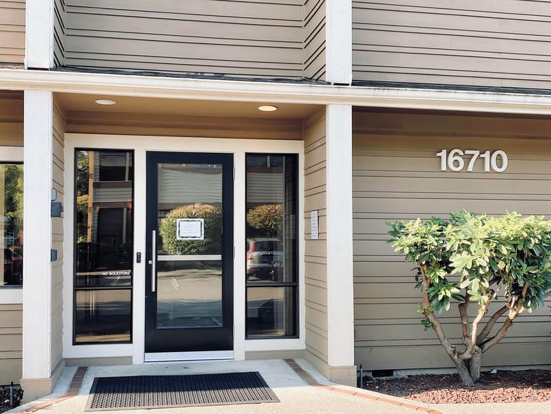 Front entrance of the building at 16710 NE 79th St, Redmond